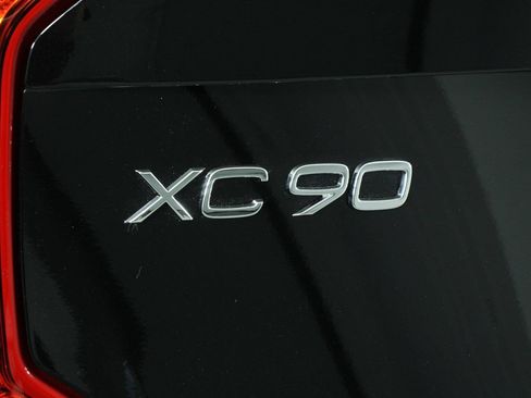 Certified 2023 Volvo XC90 T8 Plus w/ Protection Package Premier AWD/4WD image 19