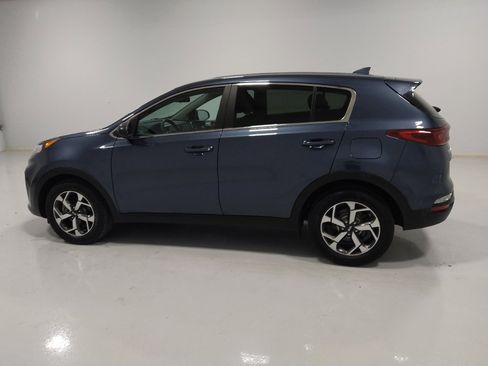 Used 2022 Kia Sportage LX image 3