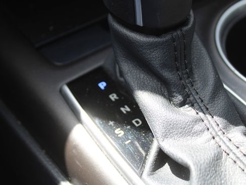 Used 2023 Toyota Camry XLE image 33