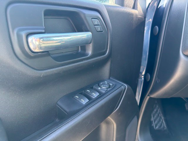 Used 2020 Chevrolet Silverado 1500 Custom w/ Custom Value Package AWD/4WD image 12