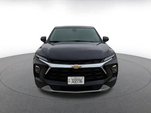 Used 2025 Chevrolet Blazer LT FWD image 4
