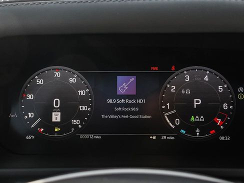 New 2026 Land Rover Defender 110 X-Dynamic SE AWD/4WD image 32