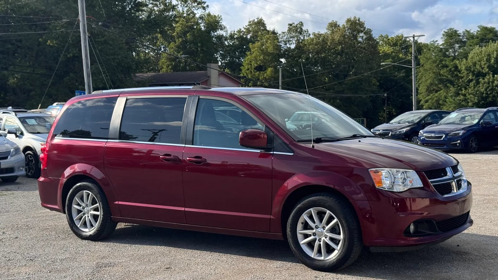 Used 2019 Dodge Grand Caravan SXT FWD image 4