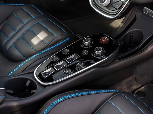 New 2025 McLaren GTS image 50