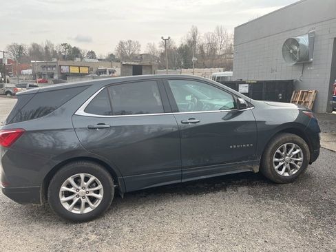 Used 2020 Chevrolet Equinox LT w/ Driver Convenience Package image 15
