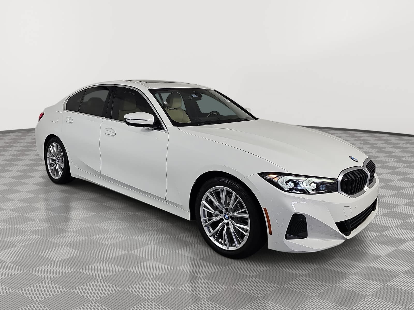 Used 2024 BMW 330i Sedan w/ Convenience Package RWD image 2