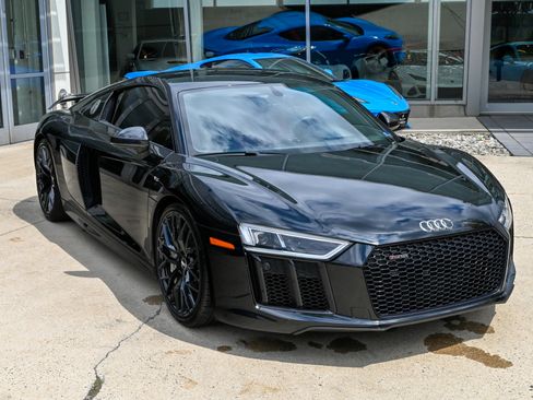 Used 2018 Audi R8 V10 plus AWD/4WD image 3