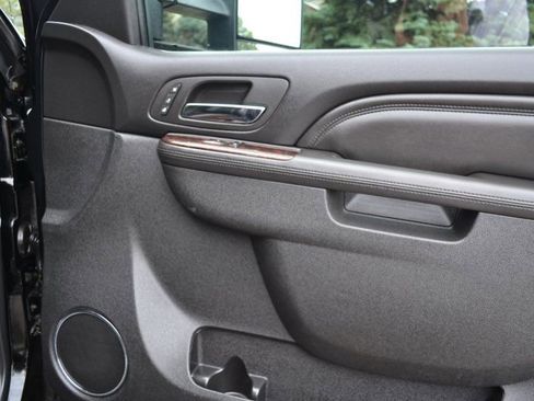 Used 2013 GMC Sierra 3500 Denali image 30