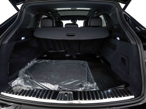 Certified 2026 Porsche Cayenne AWD/4WD image 25
