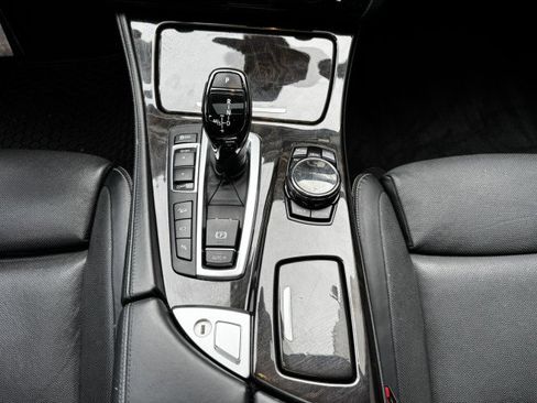 Used 2016 BMW 550i xDrive Sedan image 34