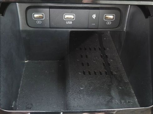 Used 2023 Kia Sorento SX AWD/4WD image 37