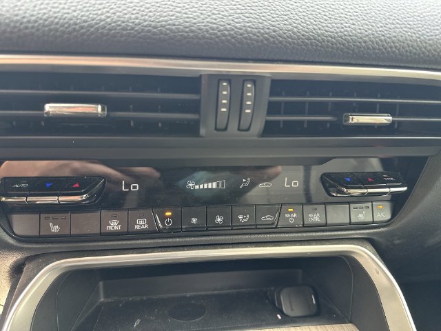 Used 2024 MAZDA CX-90 3.3 Turbo w/ Preferred Plus AWD/4WD image 18