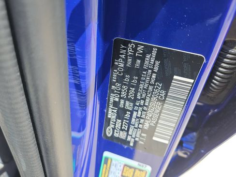 Used 2025 Hyundai Elantra Limited FWD image 29