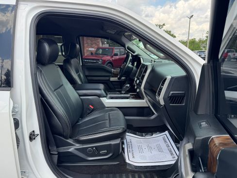 Used 2018 Ford F150 Lariat w/ Equipment Group 502A Luxury AWD/4WD image 16