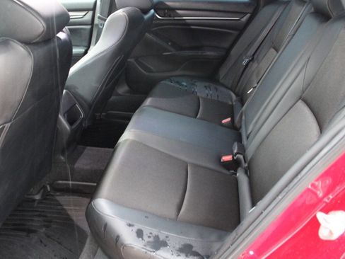 Used 2018 Honda Accord Sport image 10