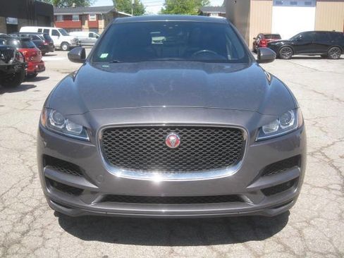 Used 2018 Jaguar F-PACE Premium AWD/4WD image 2