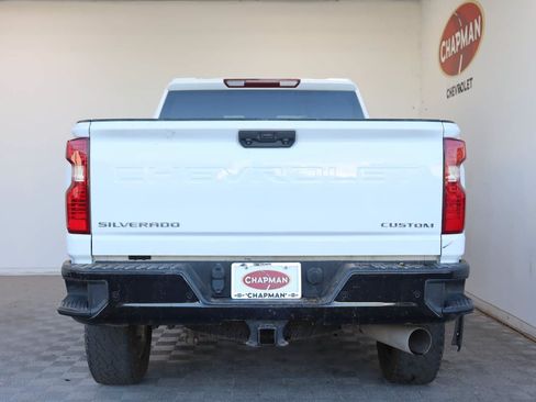 Used 2024 Chevrolet Silverado 2500 Custom w/ Custom Value Package AWD/4WD image 5