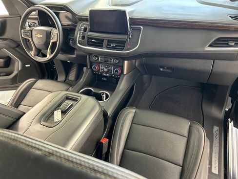 Used 2023 Chevrolet Suburban High Country w/ Premium Package 2 AWD/4WD image 24