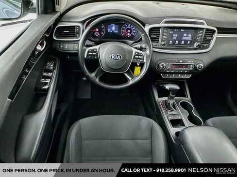 Used 2019 Kia Sorento S FWD image 21