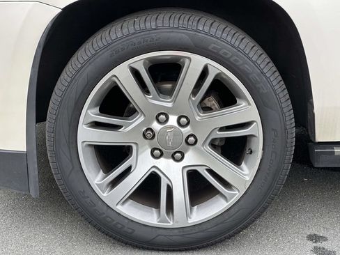 Used 2015 Cadillac Escalade Premium AWD/4WD image 14
