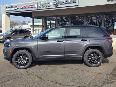 New 2025 Jeep Grand Cherokee Limited w/ Trailer Tow Package image 26