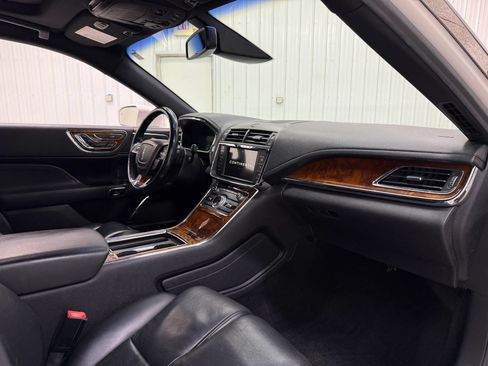 Used 2017 Lincoln Continental Reserve w/ Technology Package AWD/4WD image 14