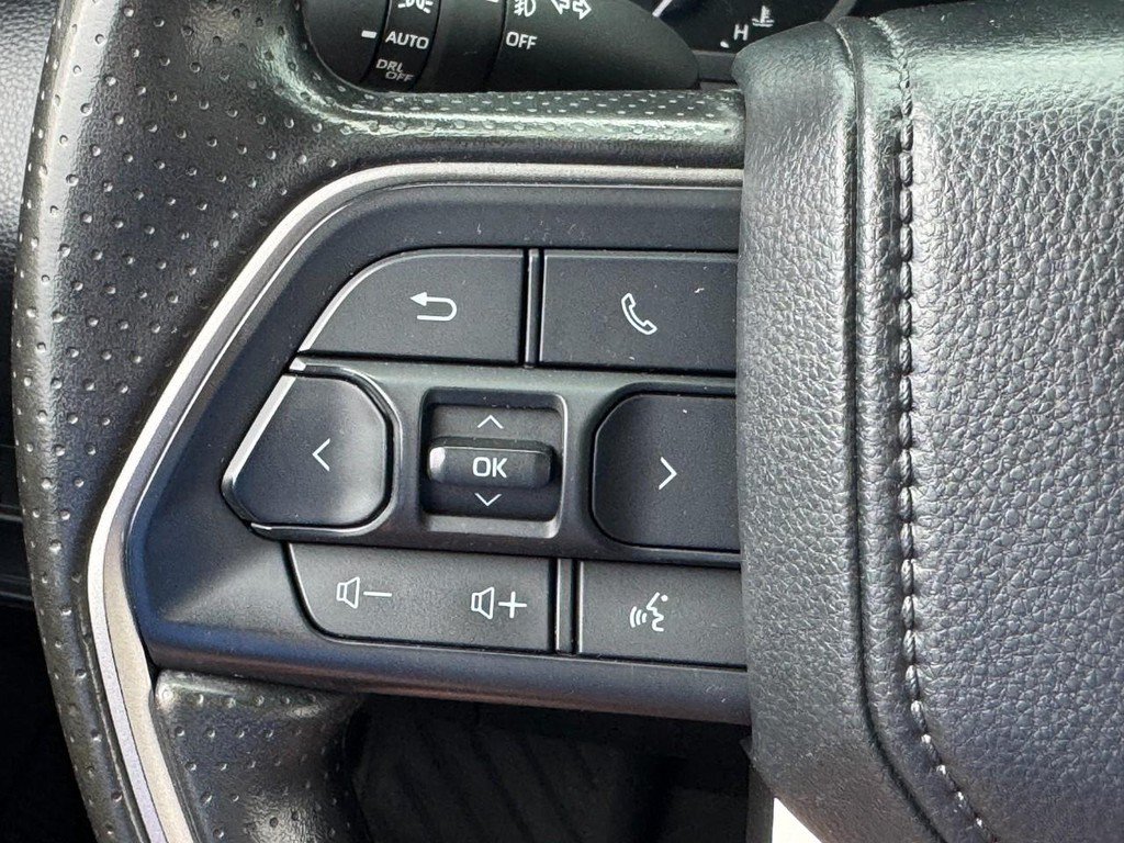 Used 2025 Toyota Tundra SR5 AWD/4WD image 18