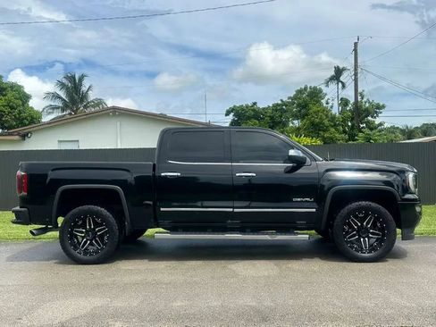 Used 2017 GMC Sierra 1500 Denali RWD image 4