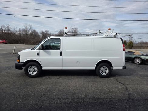 Used 2013 Chevrolet Express 2500 image 4