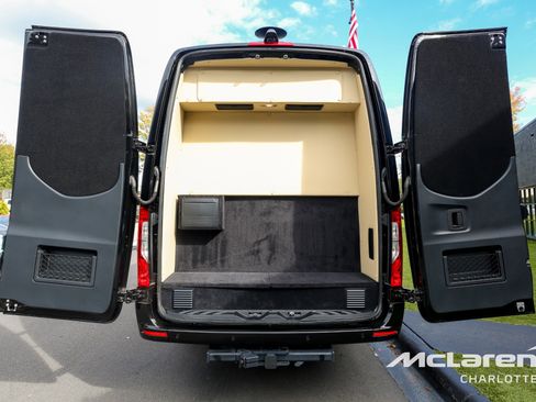 Used 2023 Mercedes-Benz Sprinter 3500 image 14