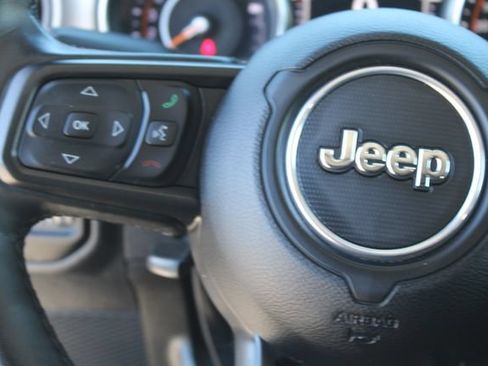 Used 2022 Jeep Wrangler Unlimited Sport AWD/4WD image 17