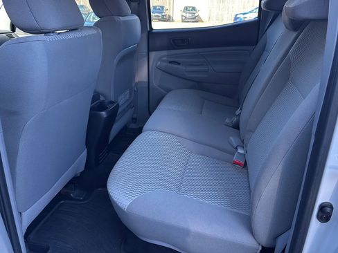 Used 2015 Toyota Tacoma PreRunner w/ SR5 Package image 22