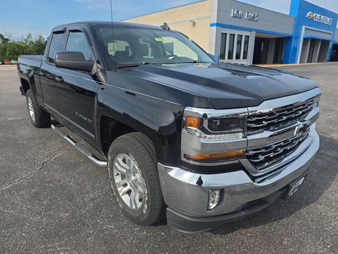 Used 2018 Chevrolet Silverado 1500 LT w/ All Star Edition RWD image 2