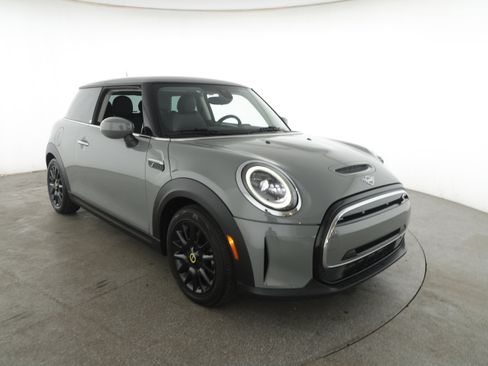 Used 2023 MINI Cooper SE image 3