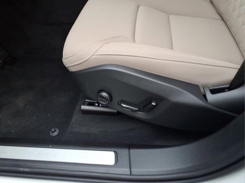 New 2026 Volvo XC60 B5 Core w/ Climate Package AWD/4WD image 17