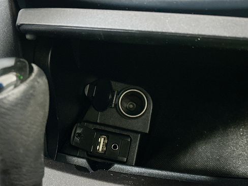 Used 2017 Toyota Camry SE image 24