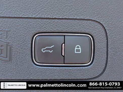 Certified 2025 Lincoln Aviator Reserve w/ Illumination Package AWD/4WD image 13