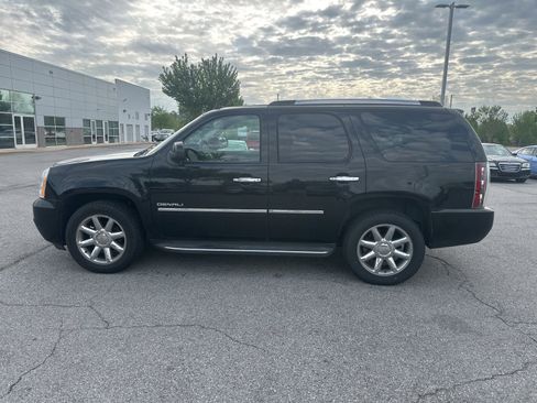 Used 2010 GMC Yukon Denali image 9
