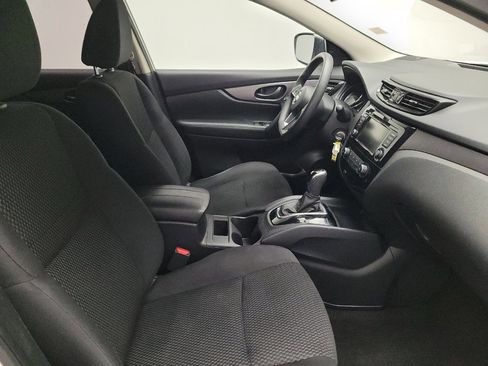 Used 2021 Nissan Rogue Sport S image 21