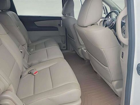 Used 2015 Honda Odyssey Touring Elite image 27