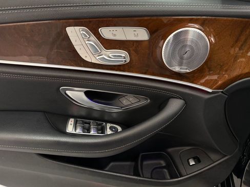 Certified 2018 Mercedes-Benz E 300 4MATIC image 11