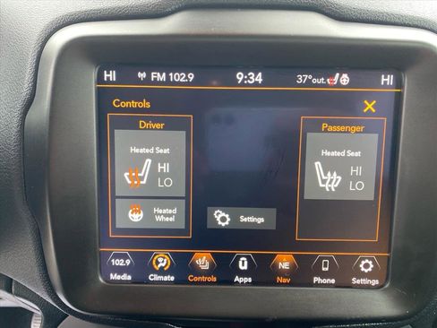 Used 2022 Jeep Renegade Latitude w/ Convenience Group AWD/4WD image 16