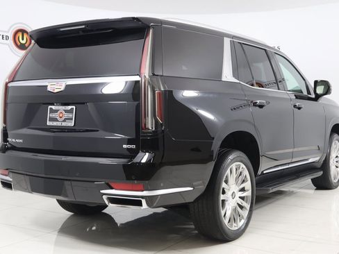 Used 2023 Cadillac Escalade Premium Luxury image 3
