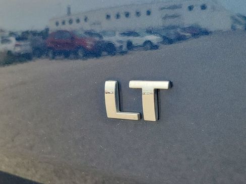 Used 2023 Chevrolet Traverse LT w/ LPO, Floor Liner Package AWD/4WD image 6