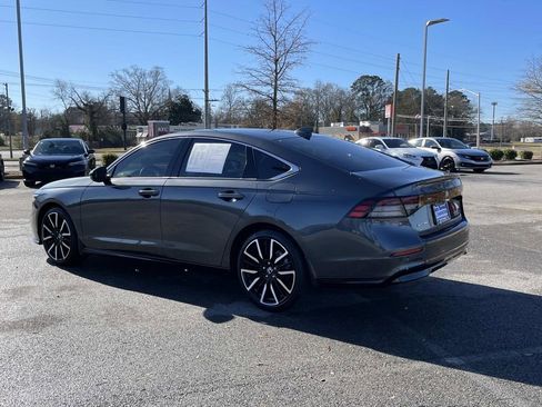 Used 2025 Honda Accord Touring image 5