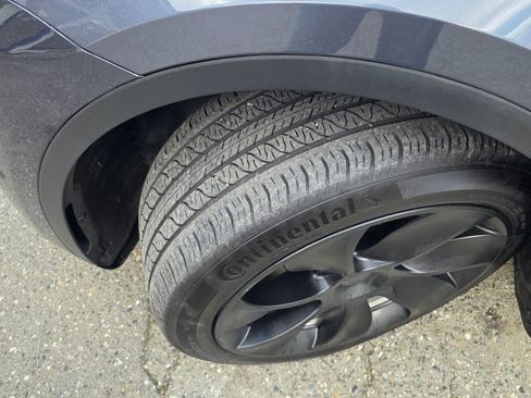 Used 2023 Tesla Model Y Long Range image 20