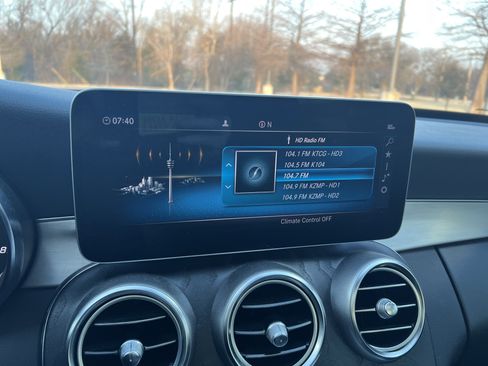 Used 2019 Mercedes-Benz C 300 Sedan image 22