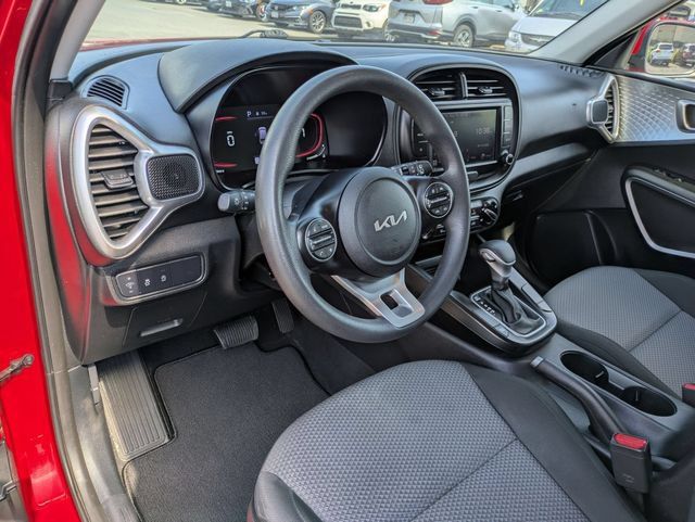 Used 2024 Kia Soul LX FWD image 8