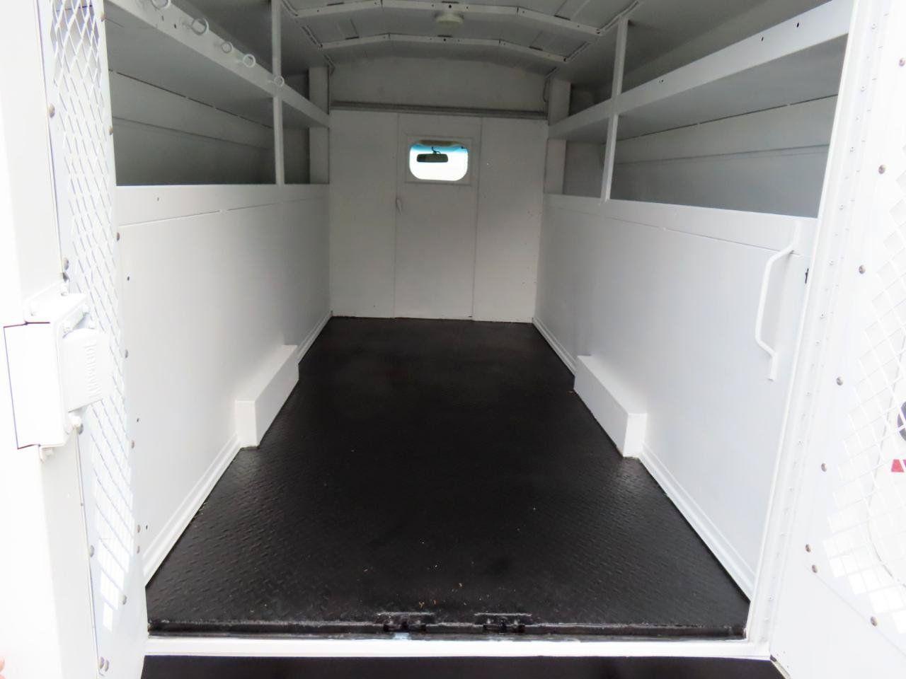 Used 2015 Chevrolet Express 3500 RWD image 17
