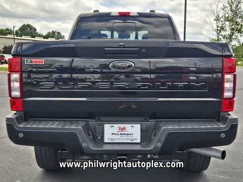 Used 2022 Ford F250 XLT w/ Black Appearance Package AWD/4WD image 4
